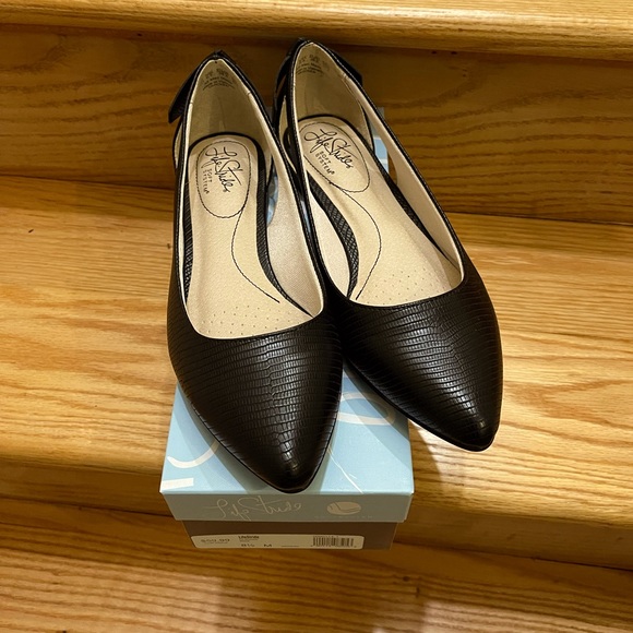 Naturalizer Shoes - Like new, Naturalizer life stride quicken flats